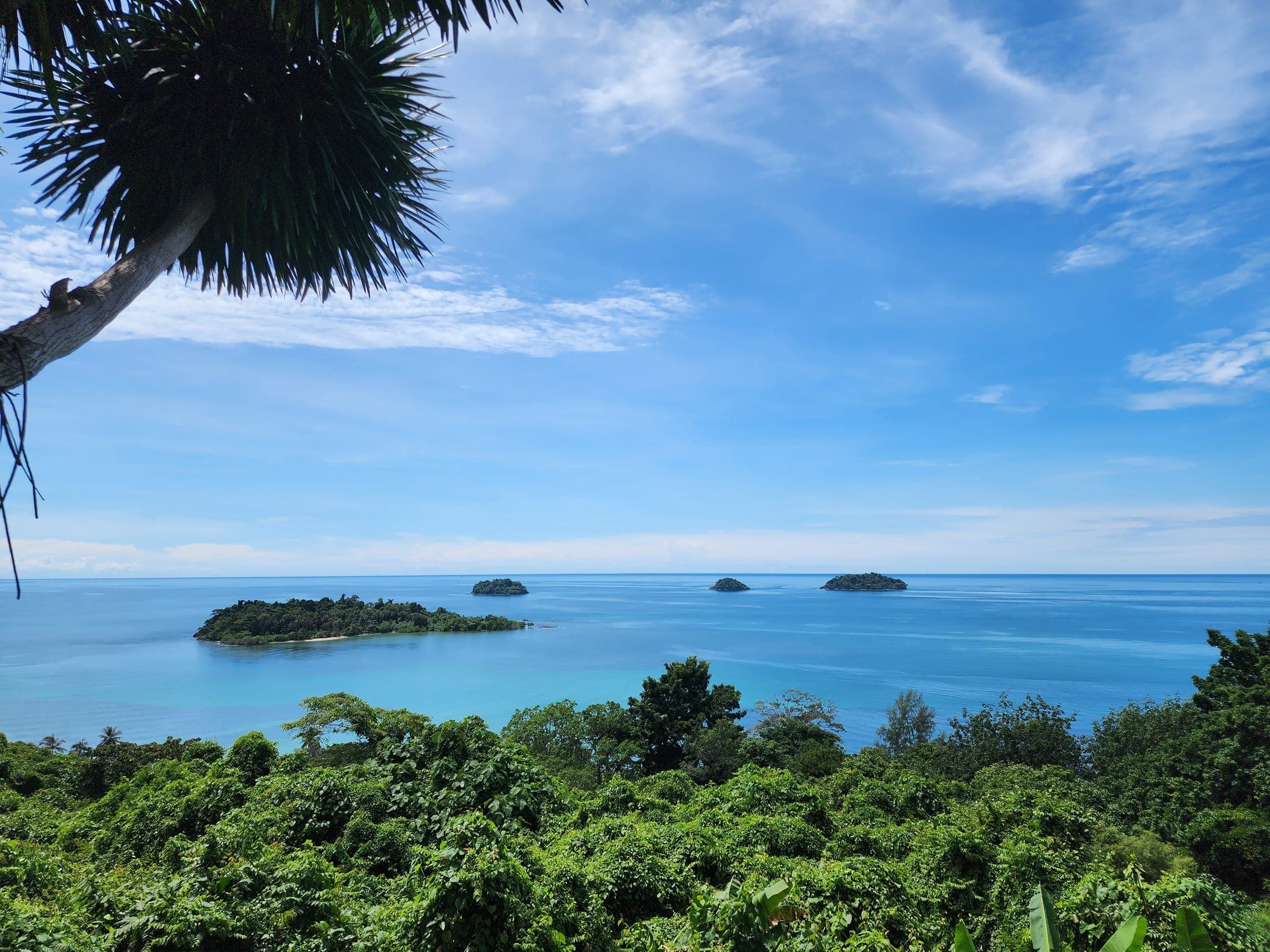 Jungle and islands of the Mu Ko Chang National Marine Park